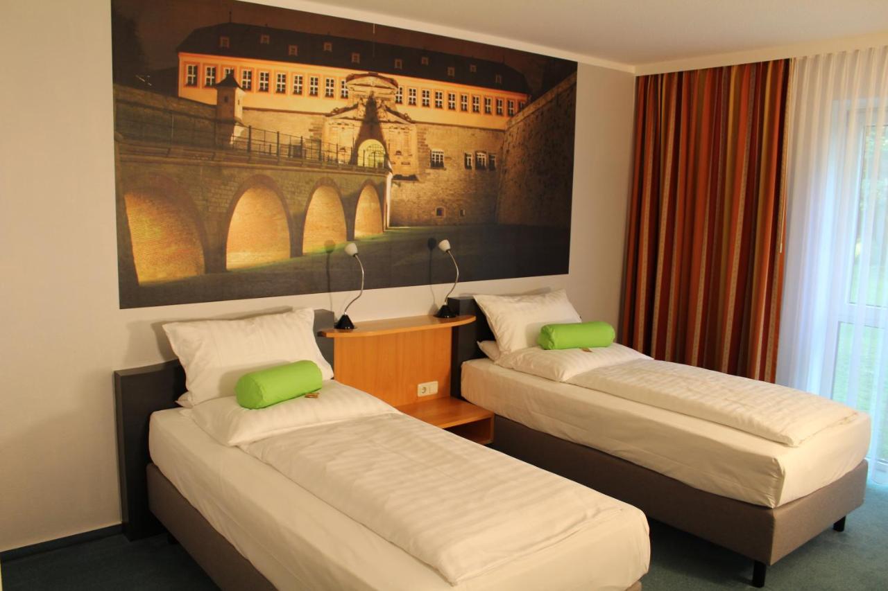H+ Hotel Эрфурт Экстерьер фото