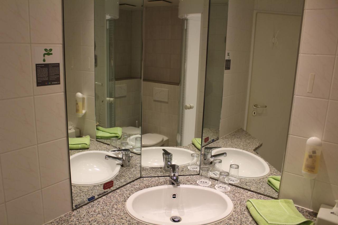 H+ Hotel Эрфурт Экстерьер фото