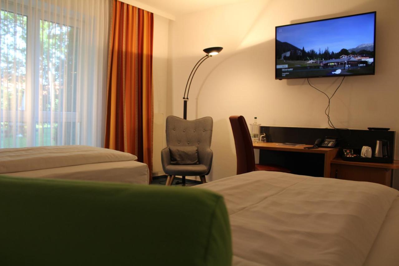 H+ Hotel Эрфурт Экстерьер фото